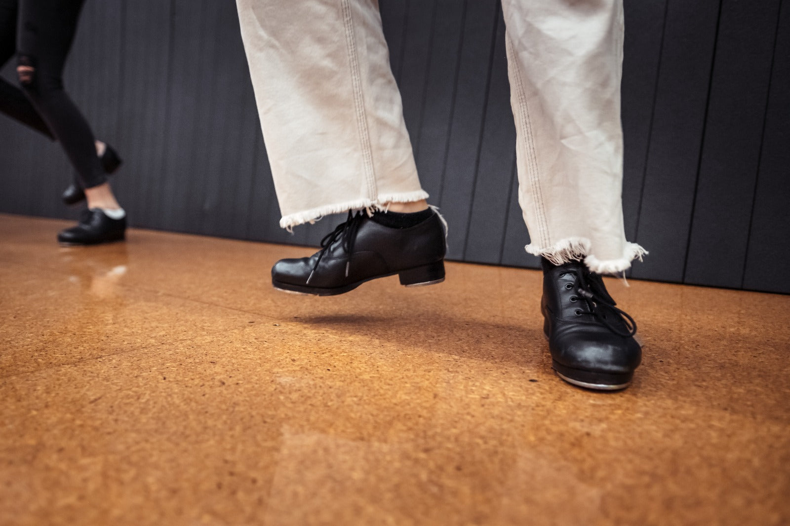 Tap shoes explained: what affects sound, control and performance